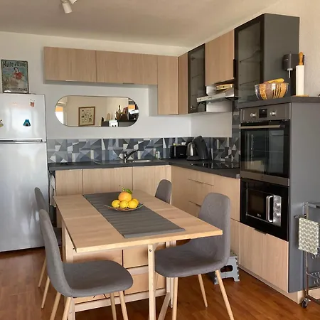 T3 Classé 3 étoiles Vue Avec Terrasse ,plage 2 Minutes à Pied Appartement *