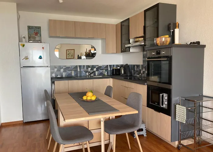 T3 Classé 3 étoiles Vue Avec Terrasse ,plage 2 Minutes à Pied Appartement *