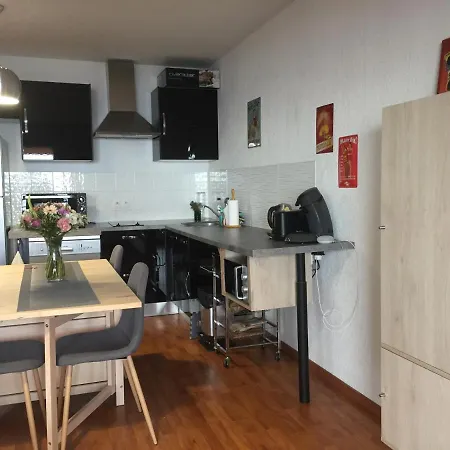 T3 Classe 3 Etoiles Vue Avec Terrasse ,plage 2 Minutes A Pied * أجاكسيو