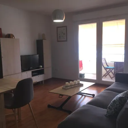 Apartmán T3 Classe 3 Etoiles Vue Avec Terrasse ,plage 2 Minutes A Pied