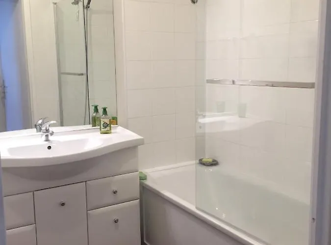 T3 Classe 3 Etoiles Vue Avec Terrasse ,plage 2 Minutes A Pied *