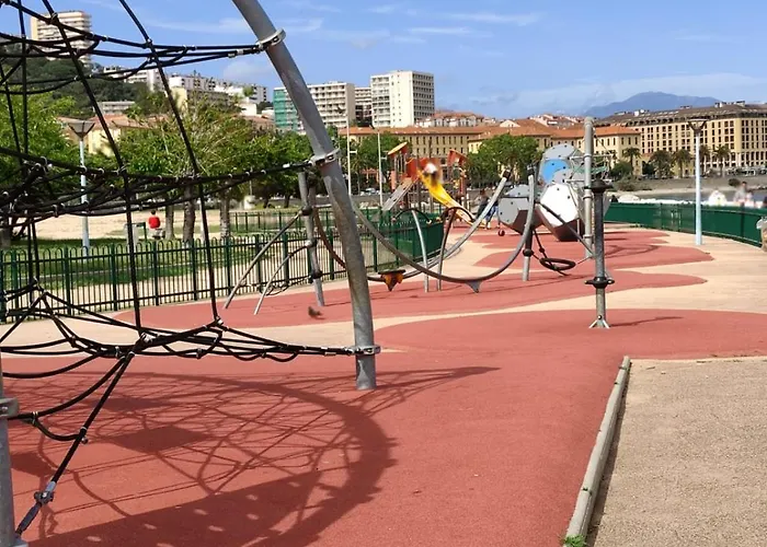 T3 Classe 3 Etoiles Vue Avec Terrasse ,plage 2 Minutes A Pied Apartment Ajaccio (Corsica)